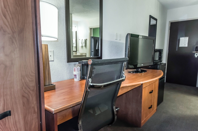 Imagen de la habitación del Hotel Sleep Inn Louisville. Foto 9