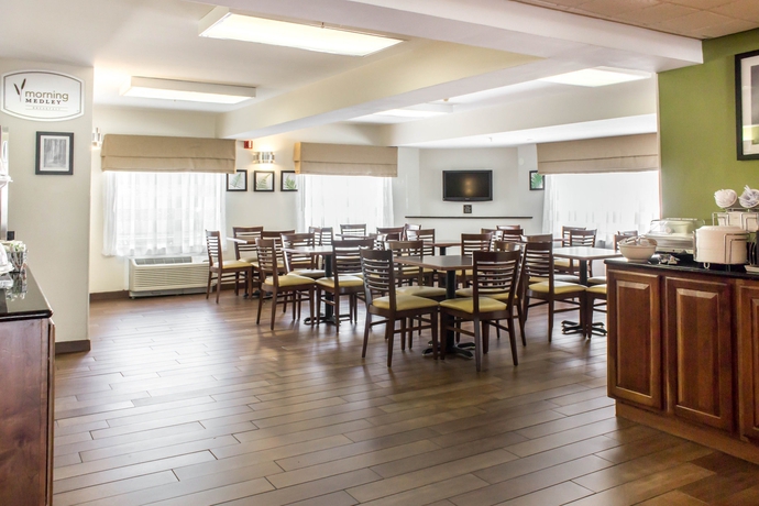 Imagen del bar/restaurante del Hotel Sleep Inn Miami International Airport. Foto 4