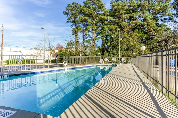 Imagen de la piscina del Hotel Sleep Inn Near Ft Jackson. Foto 13