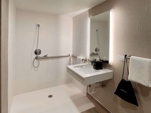 Imagen de la habitación del Hotel Sleep Inn Oakbrook Terrace - Chicago. Foto 6