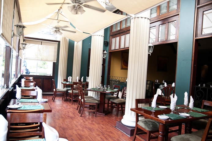 Imagen del bar/restaurante del Hotel Sleep Inn Paseo Las Damas. Foto 4