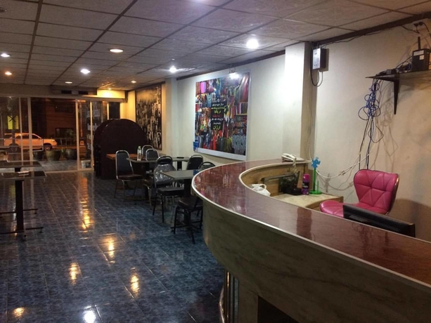 Imagen del bar/restaurante del Hotel Sleep Inn Pattaya - Hostel. Foto 2