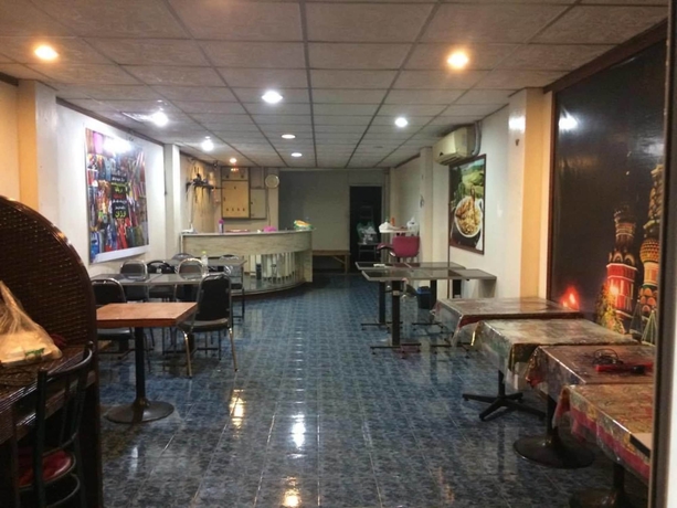 Imagen del bar/restaurante del Hotel Sleep Inn Pattaya - Hostel. Foto 3