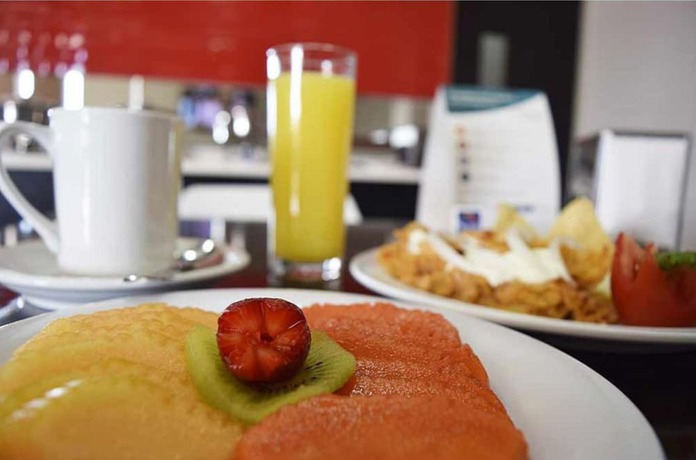 Imagen del bar/restaurante del Hotel Sleep Inn Queretaro. Foto 5