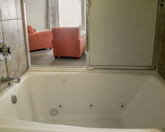 Imagen de la habitación del Hotel Sleep Inn Sandusky. Foto 10