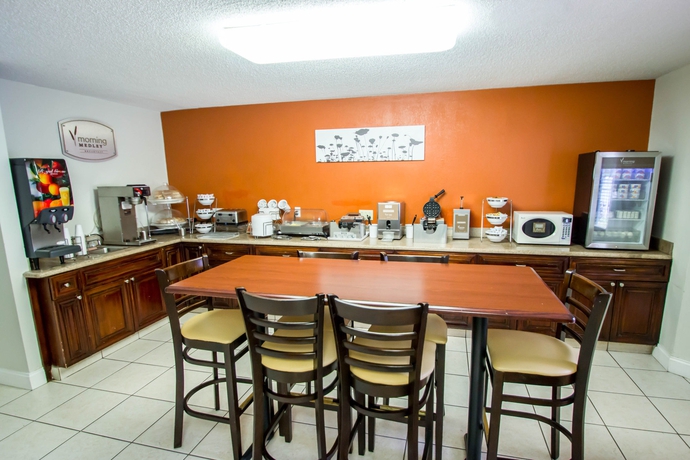 Imagen del bar/restaurante del Hotel Sleep Inn Sarasota North. Foto 5