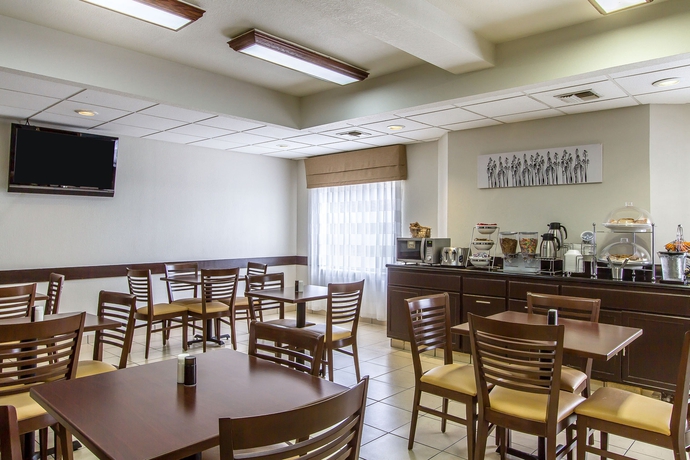 Imagen del bar/restaurante del Hotel Sleep Inn Scott/lafayette West. Foto 4