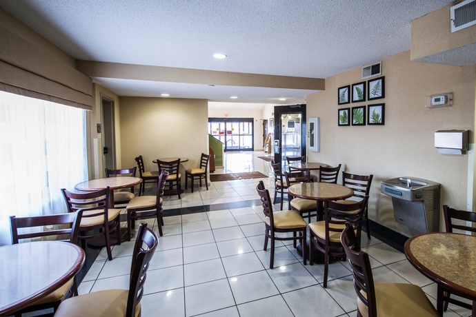 Imagen del bar/restaurante del Hotel Sleep Inn Statesville I-40. Foto 5