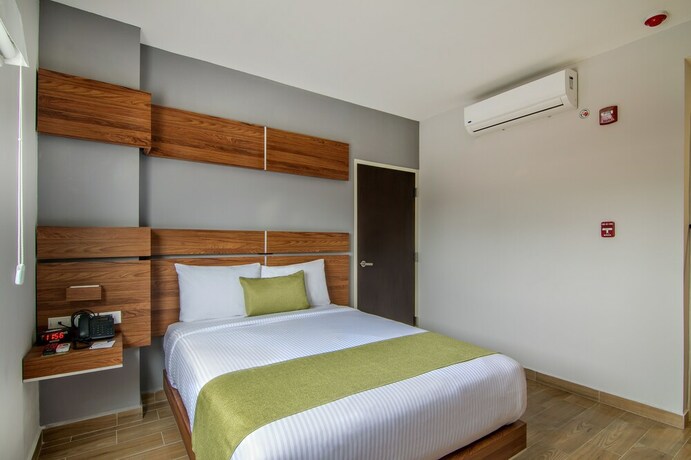 Imagen de la habitación del Hotel Sleep Inn Tijuana. Foto 9