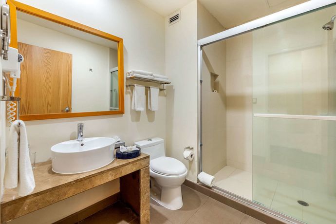 Imagen de la habitación del Hotel Sleep Inn Torreon. Foto 15