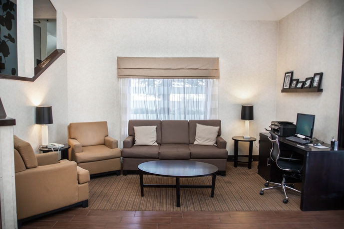 Imagen de los interiores del Hotel Sleep Inn University Place. Foto 13