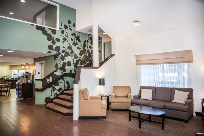 Imagen de los interiores del Hotel Sleep Inn University Place. Foto 14