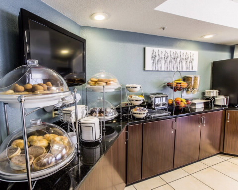 Imagen del bar/restaurante del Hotel Sleep Inn, Wilmington NC. Foto 3