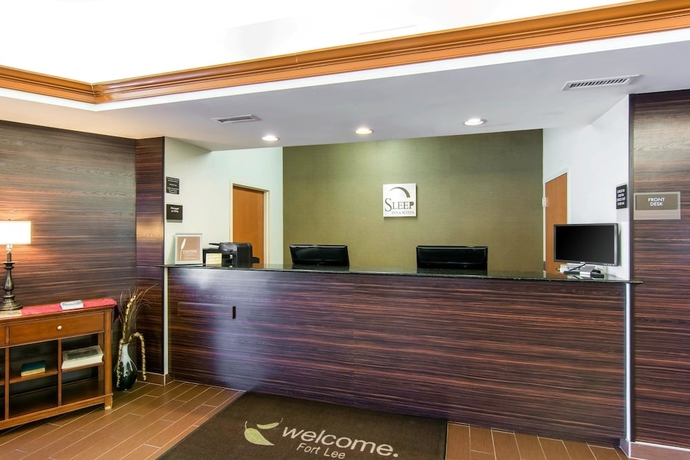 Imagen de los interiores del Hotel Sleep Inn & Suites At Fort Lee. Foto 19