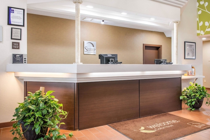 Imagen de los interiores del Hotel Sleep Inn & Suites Columbus, Columbus. Foto 18
