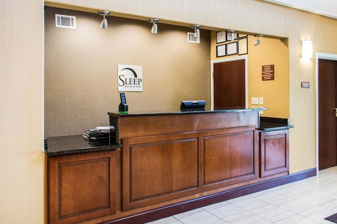 Imagen de los interiores del Hotel Sleep Inn & Suites Pooler. Foto 17