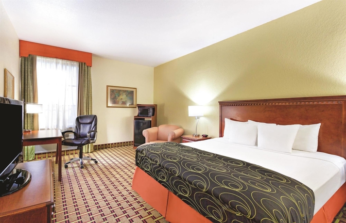 Imagen de la habitación del Hotel Sleep Inn & Suites St Petersburg Gateway. Foto 6