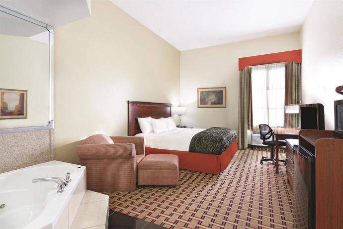 Imagen de la habitación del Hotel Sleep Inn & Suites St Petersburg Gateway. Foto 7