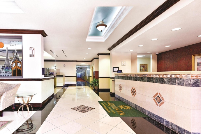 Imagen de los interiores del Hotel Sleep Inn & Suites St Petersburg Gateway. Foto 14