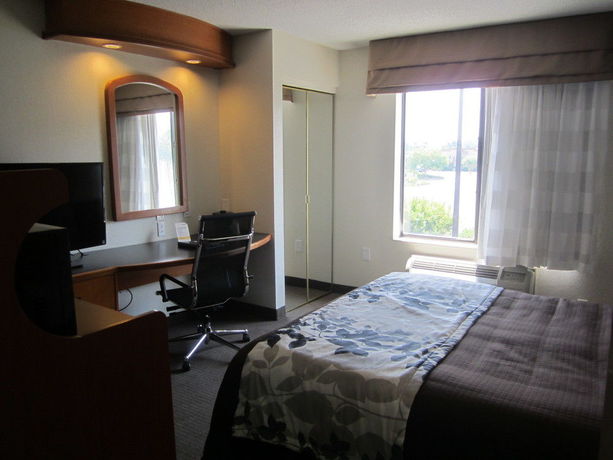 Imagen de la habitación del Hotel Sleep Inn and Suites Albemarle. Foto 4