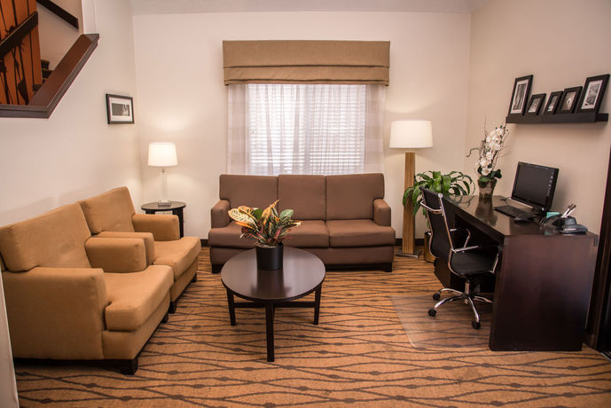 Imagen de los interiores del Hotel Sleep Inn and Suites At Concord Mills. Foto 12
