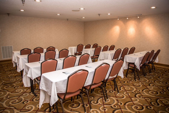 Imagen de los interiores del Hotel Sleep Inn and Suites At Concord Mills. Foto 15