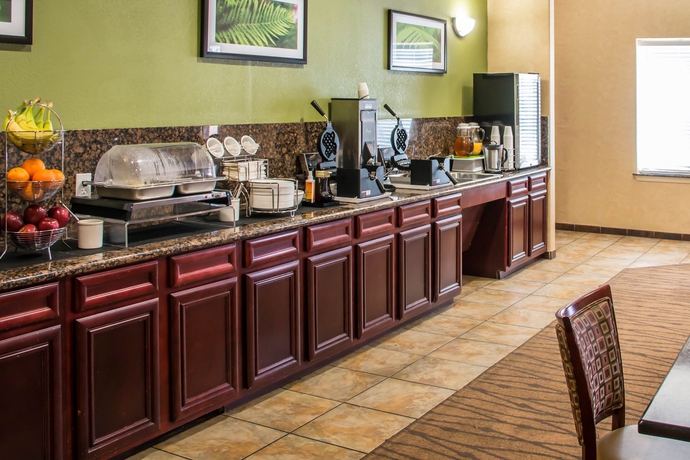 Imagen del bar/restaurante del Hotel Sleep Inn and Suites At Six Flags. Foto 3