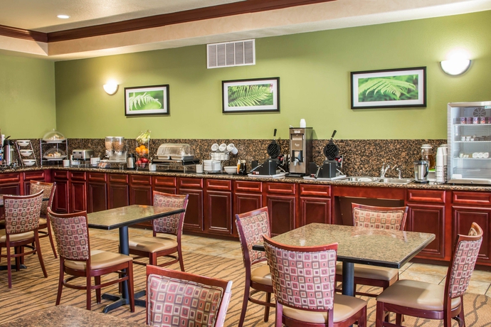 Imagen del bar/restaurante del Hotel Sleep Inn and Suites At Six Flags. Foto 4