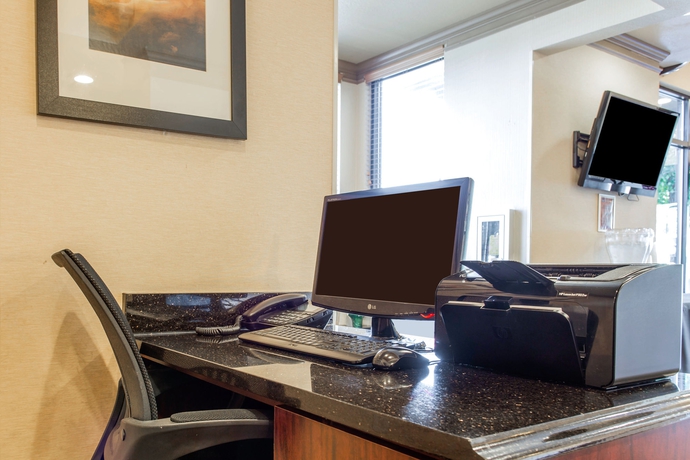 Imagen de los interiores del Hotel Sleep Inn and Suites Athens. Foto 15