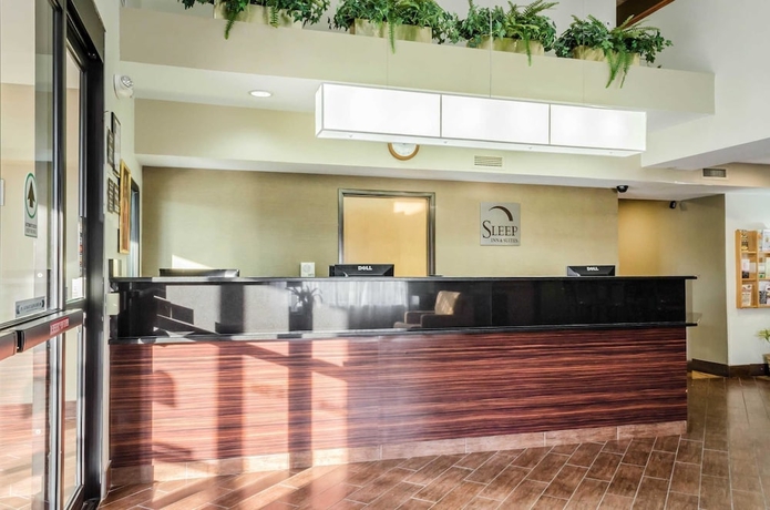 Imagen de los interiores del Hotel Sleep Inn and Suites Bensalem. Foto 17