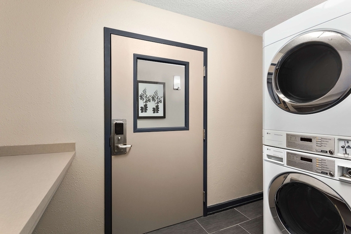 Imagen de los interiores del Hotel Sleep Inn and Suites Birmingham - Hoover. Foto 12