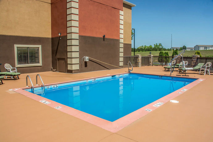 Imagen de la piscina del Hotel Sleep Inn and Suites Cullman I-65 Exit 310. Foto 15