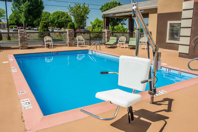 Imagen de la piscina del Hotel Sleep Inn and Suites Cullman I-65 Exit 310. Foto 16