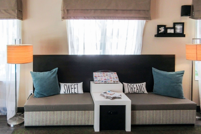 Imagen de los interiores del Hotel Sleep Inn and Suites Fort Lauderdale Airport. Foto 11