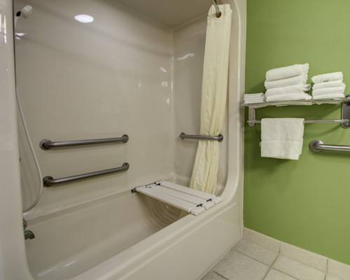 Imagen de la habitación del Hotel Sleep Inn and Suites Harrisonburg Near University. Foto 11