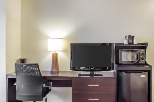Imagen de la habitación del Hotel Sleep Inn and Suites Jacksonville Near Camp Lejeune. Foto 2