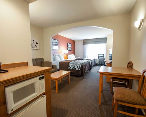 Imagen de la habitación del Hotel Sleep Inn and Suites Lake Of The Ozarks. Foto 5