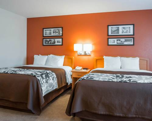 Imagen de la habitación del Hotel Sleep Inn and Suites Lake Of The Ozarks. Foto 8