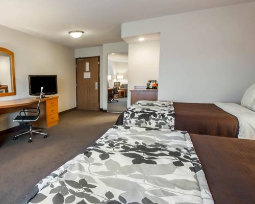 Imagen de la habitación del Hotel Sleep Inn and Suites Lake Of The Ozarks. Foto 9