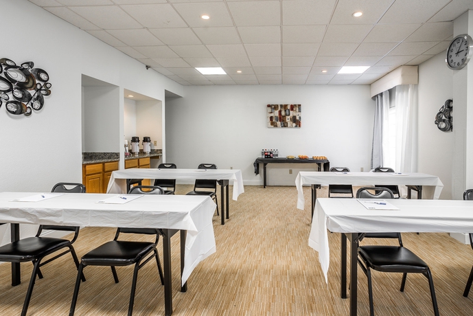 Imagen de los interiores del Hotel Sleep Inn and Suites, Memphis. Foto 10