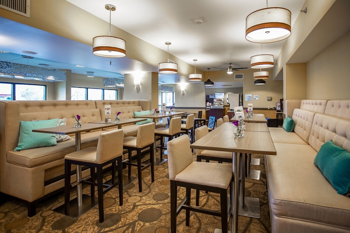 Imagen del bar/restaurante del Hotel Sleep Inn and Suites, Memphis. Foto 5