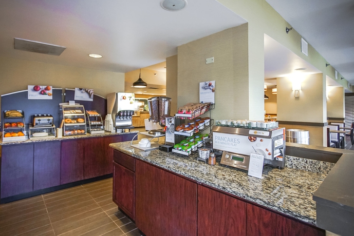 Imagen del bar/restaurante del Hotel Sleep Inn and Suites, Memphis. Foto 6