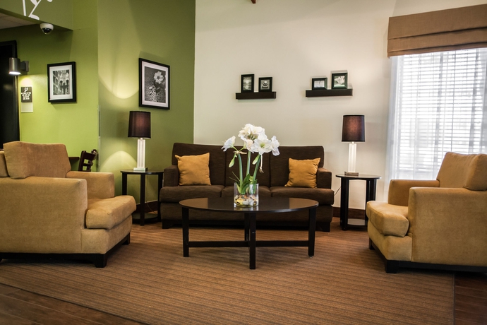 Imagen de los interiores del Hotel Sleep Inn and Suites Metairie. Foto 14