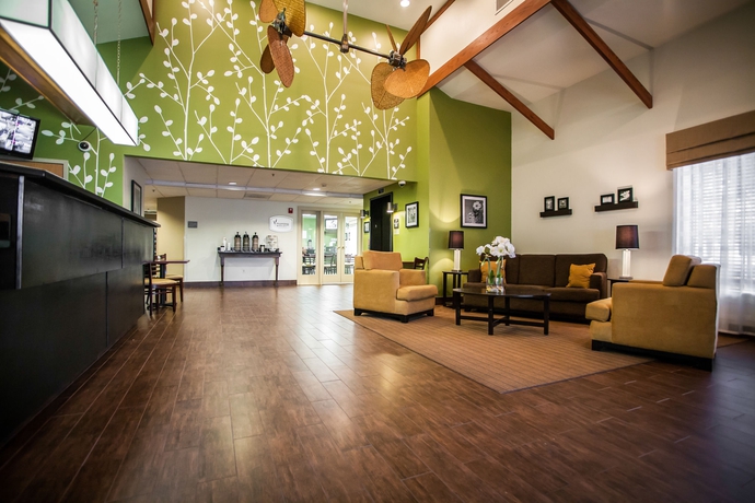Imagen de los interiores del Hotel Sleep Inn and Suites Metairie. Foto 15