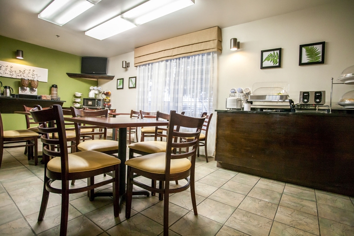 Imagen del bar/restaurante del Hotel Sleep Inn and Suites Metairie. Foto 7