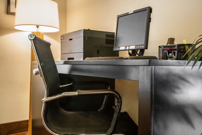 Imagen de los interiores del Hotel Sleep Inn and Suites Metairie. Foto 16
