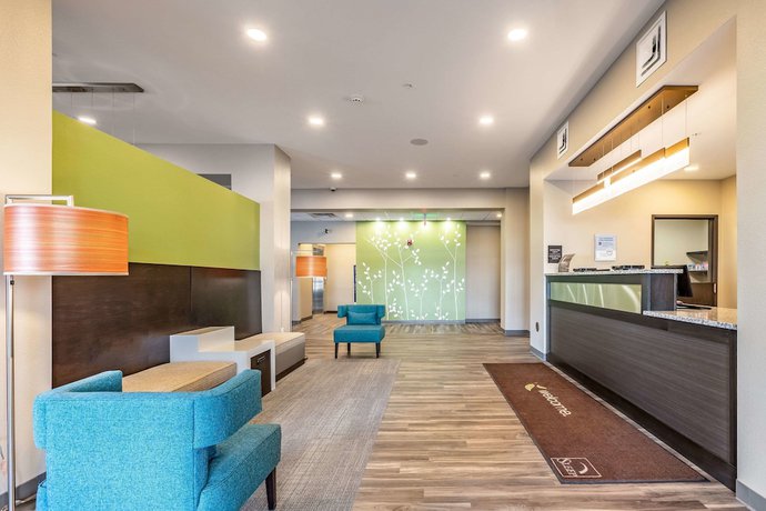 Imagen de los interiores del Hotel Sleep Inn and Suites Mt. Hope near Auction and Event Center. Foto 19