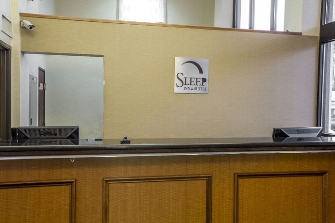 Imagen de los interiores del Hotel Sleep Inn and Suites Near Sports World Blvd. Foto 13