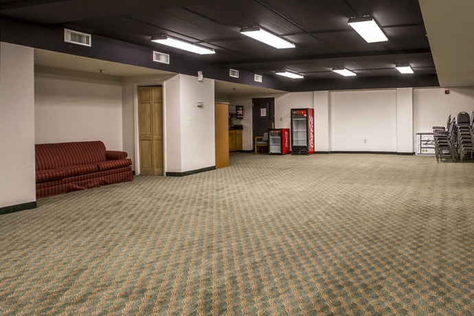 Imagen de los interiores del Hotel Sleep Inn and Suites Near Sports World Blvd. Foto 14