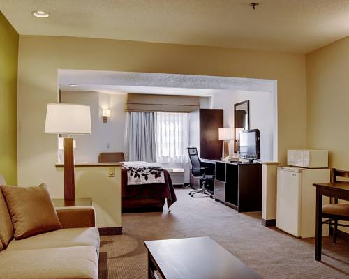 Imagen de la habitación del Hotel Sleep Inn and Suites Niantic. Foto 10